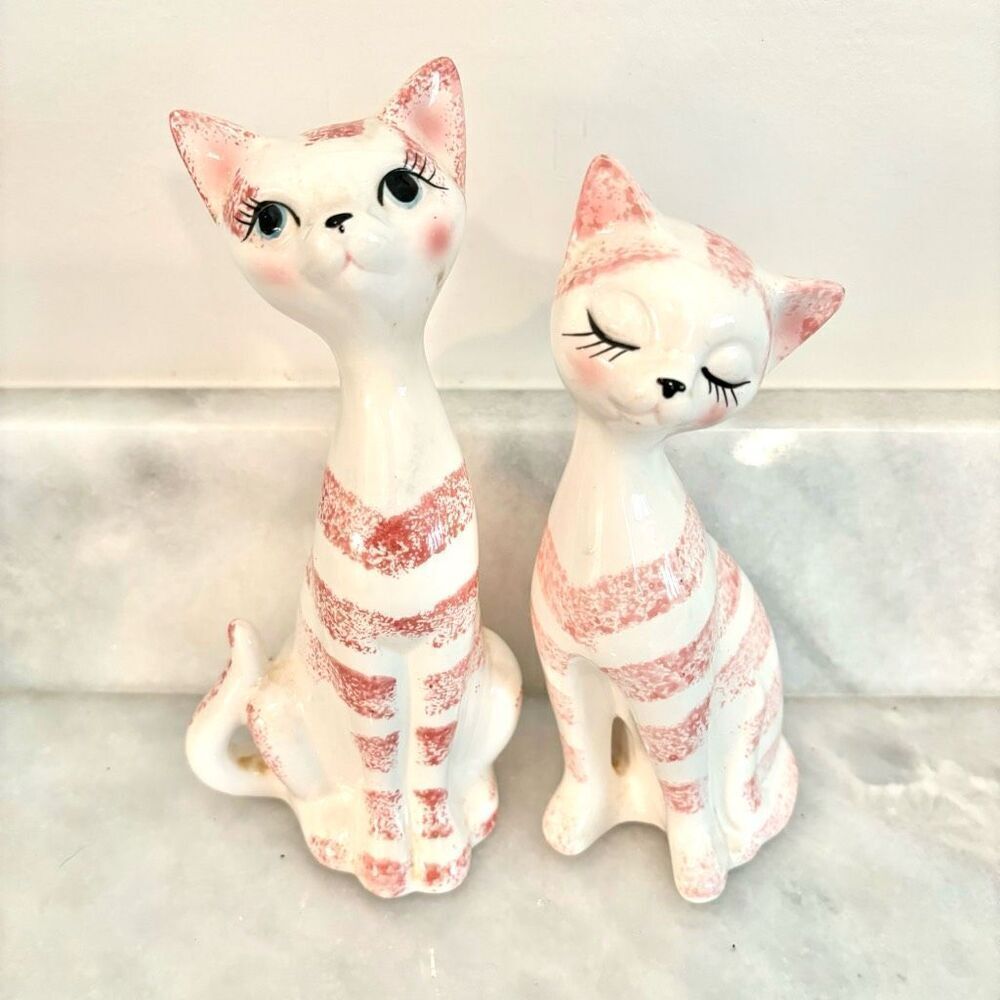 Vintage Pair Of Ceramic Tabby Cats Retro Mid Century Cat Lovers Figurine Pink &